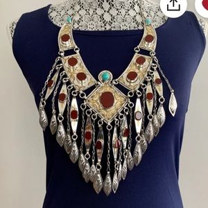 Gorgeous tribal bib necklace. Vintage Turkmen, agate stones.